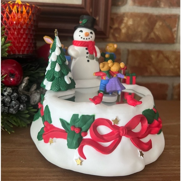 ❤️Rare Vintage Snowman Musical
Moving Dancing Ice Skating
Mirror Trinket Box - Picture 4 of 7